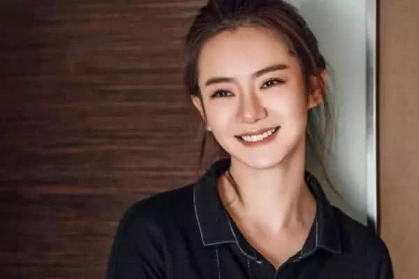 最新女明星上位潛規(guī)則，娛樂圈內(nèi)外的博弈與自我超越